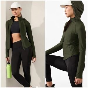 NWT - ATHLETA Interval Jacket in Aspen Olive. Removable hood. Medium